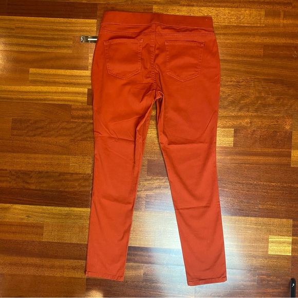 New Directions Slim Leg Pull-on Jeans - Picture 2 of 7